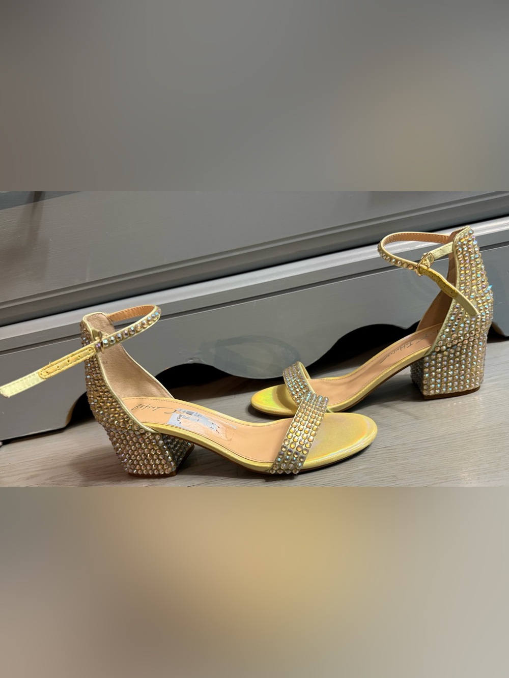 💖BETSEY JOHNSON RHINESTONE HEEL SANDALS💖